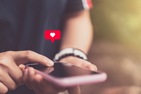 Entre filtros y validación: el desafío de la autenticidad en redes sociales