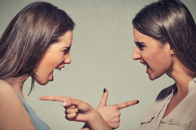 ¿Por qué los jóvenes ya no respetan a los adultos? Causas y cambios generacionales